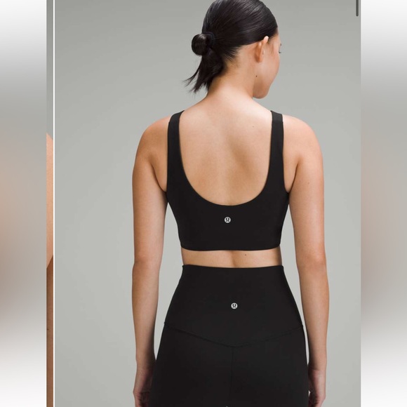 SmoothCover Front Cut-Out Yoga Bra - Picture 4 of 9